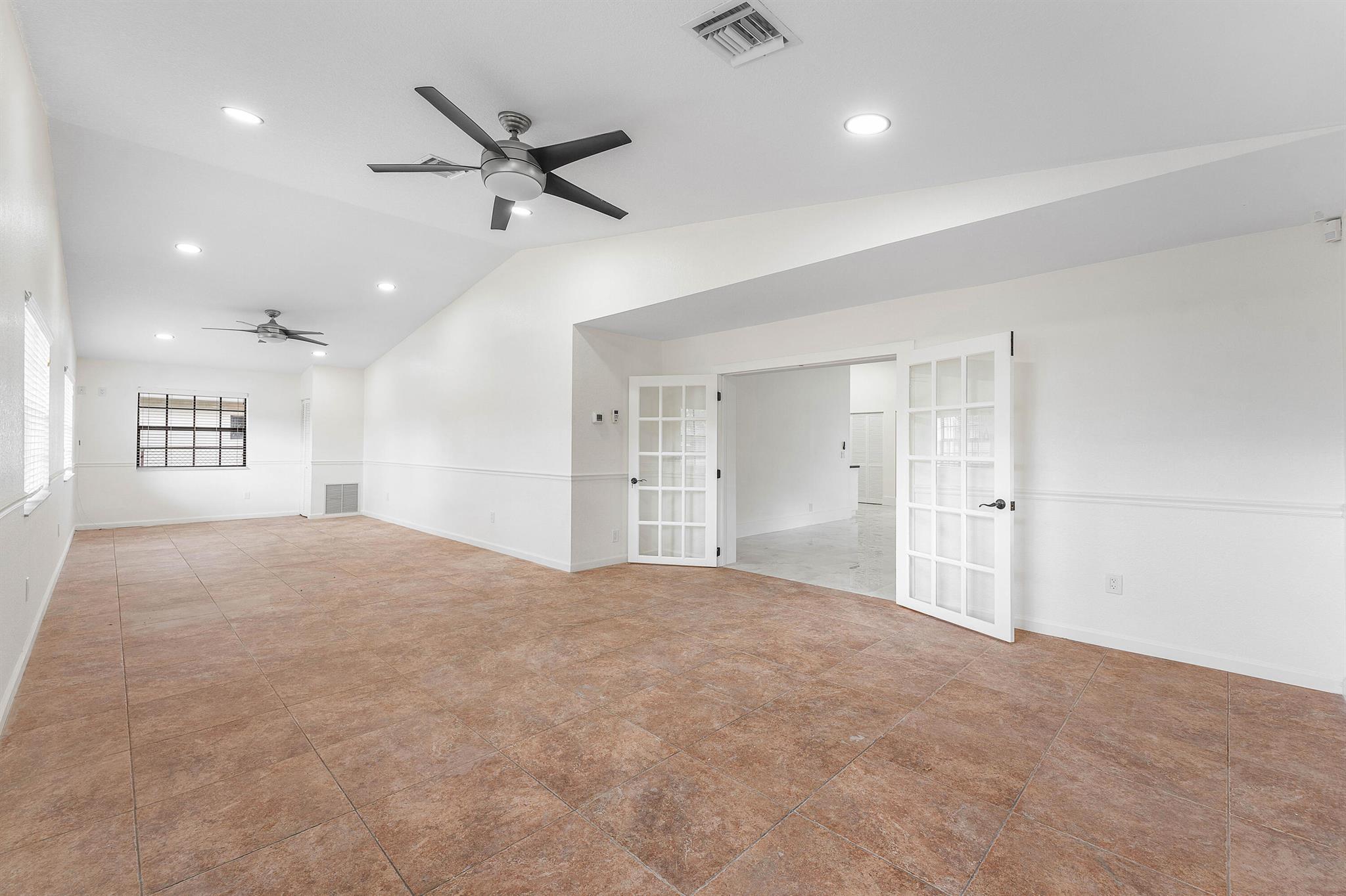 NOB HILL VILLAGE - Residential Lease