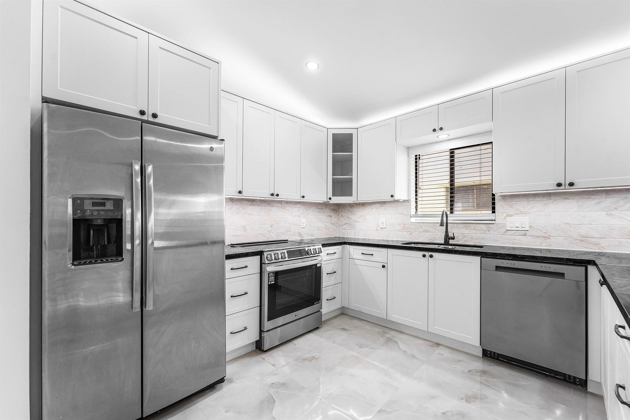 NOB HILL VILLAGE - Residential Lease