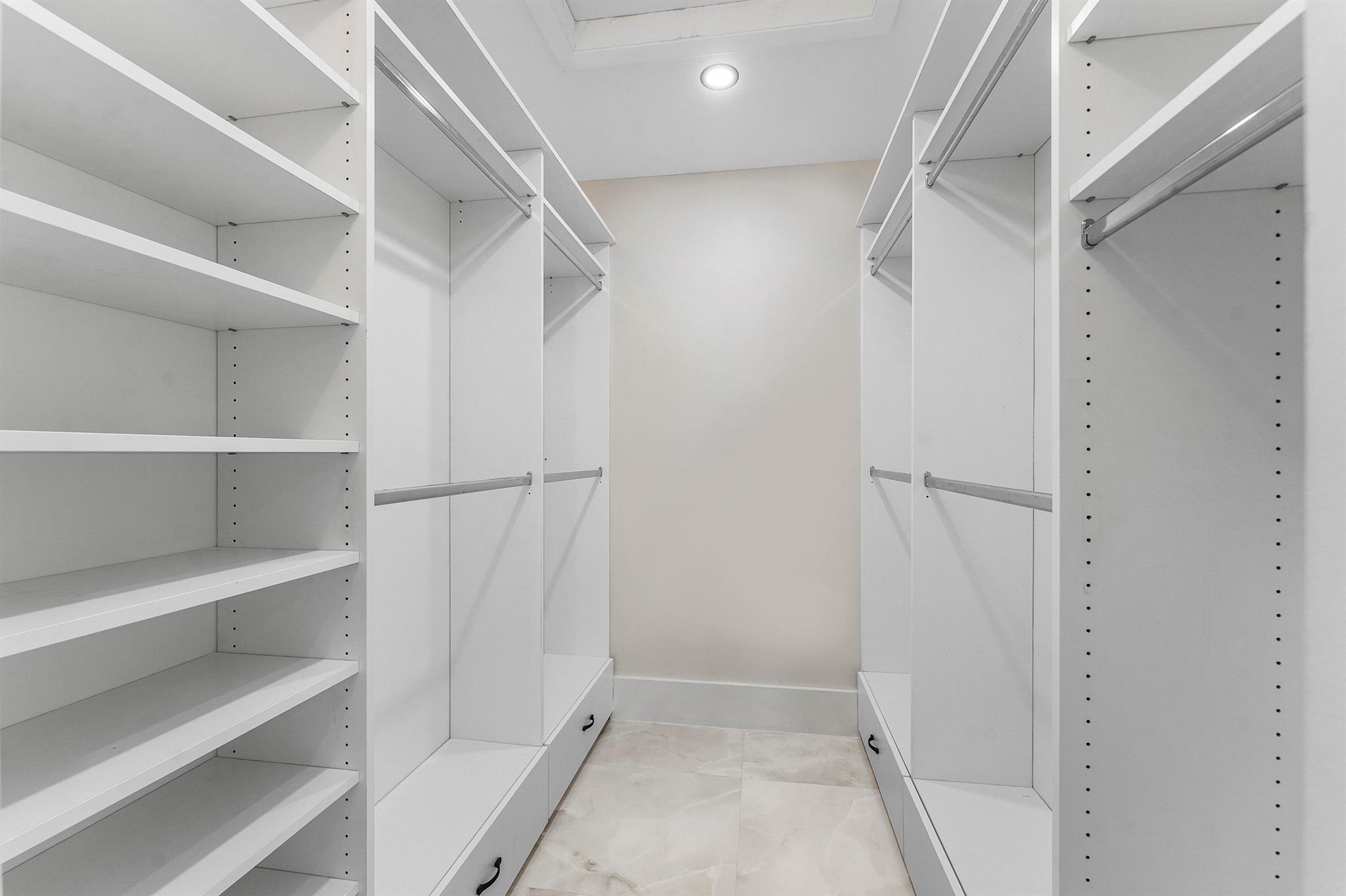 NOB HILL VILLAGE - Residential Lease