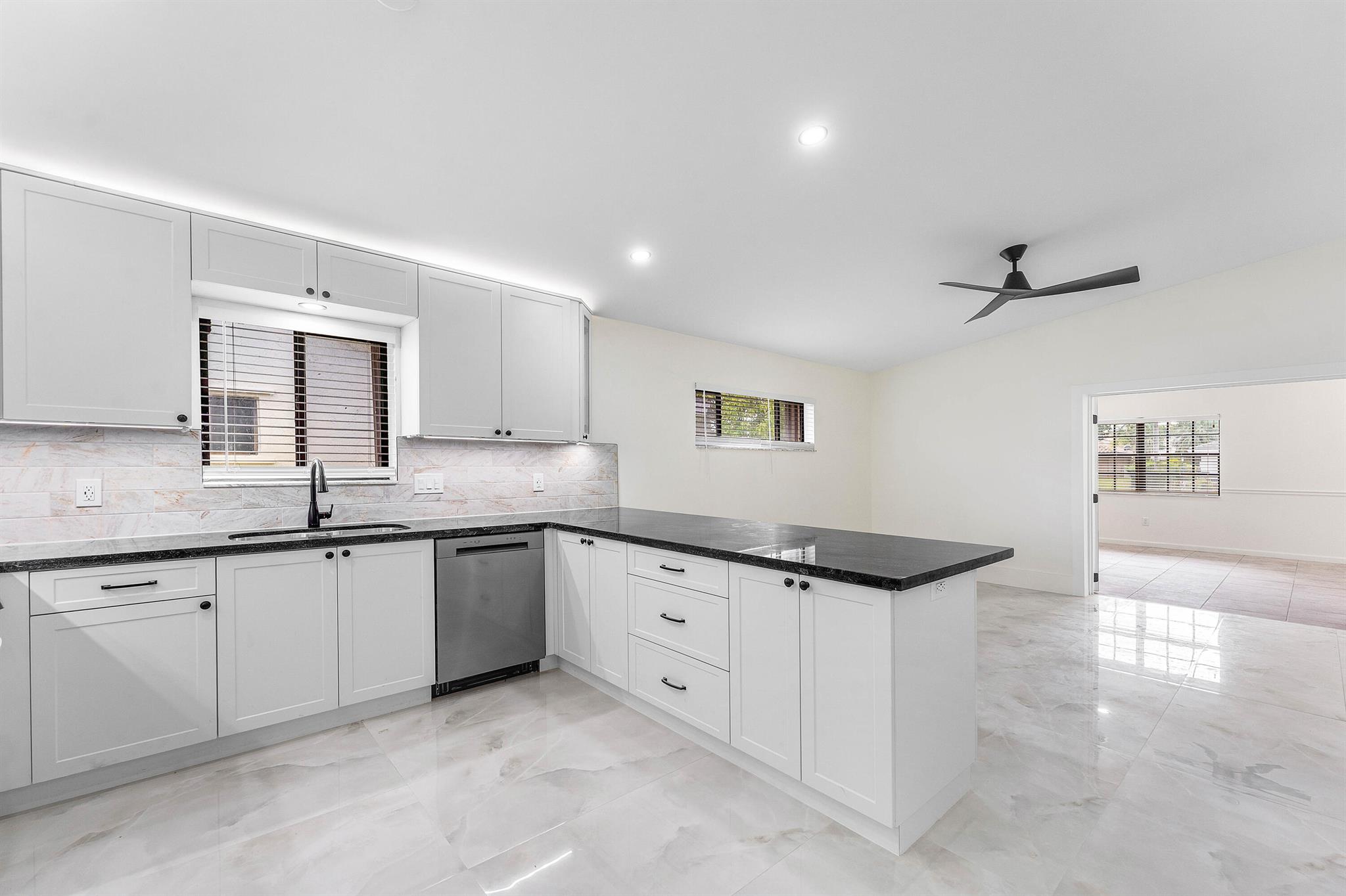 NOB HILL VILLAGE - Residential Lease