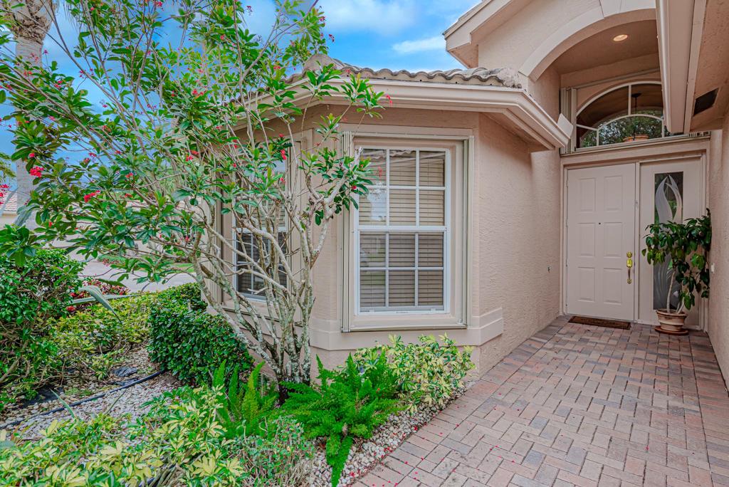 VALENCIA SHORES - Residential