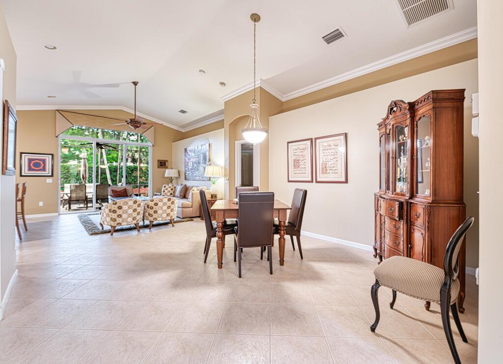 VALENCIA SHORES - Residential