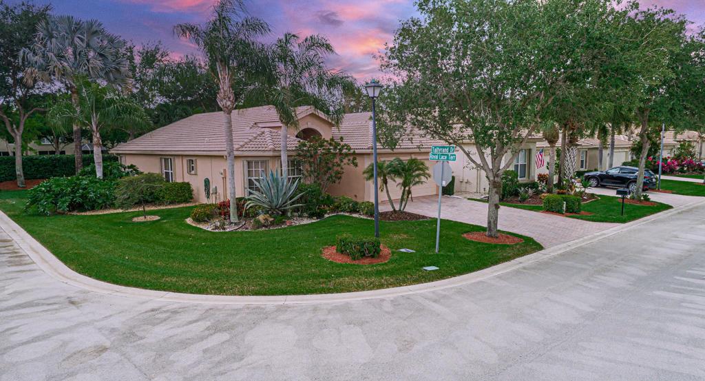 VALENCIA SHORES - Residential