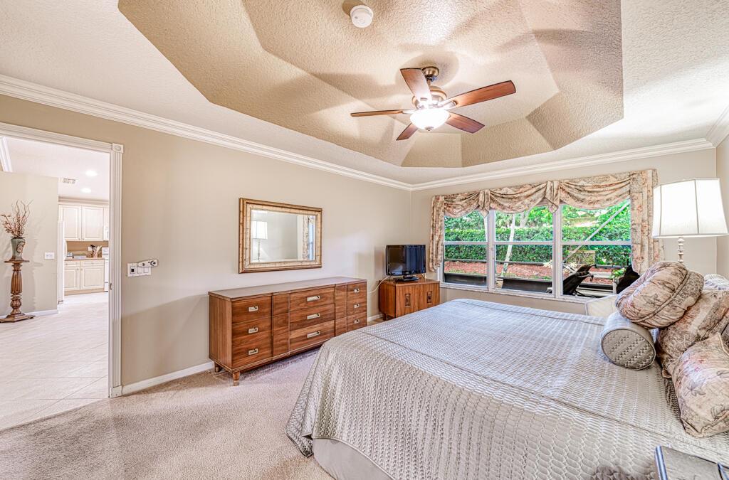 VALENCIA SHORES - Residential