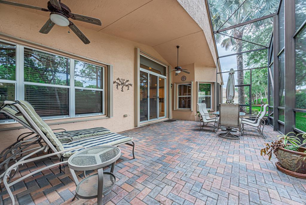 VALENCIA SHORES - Residential