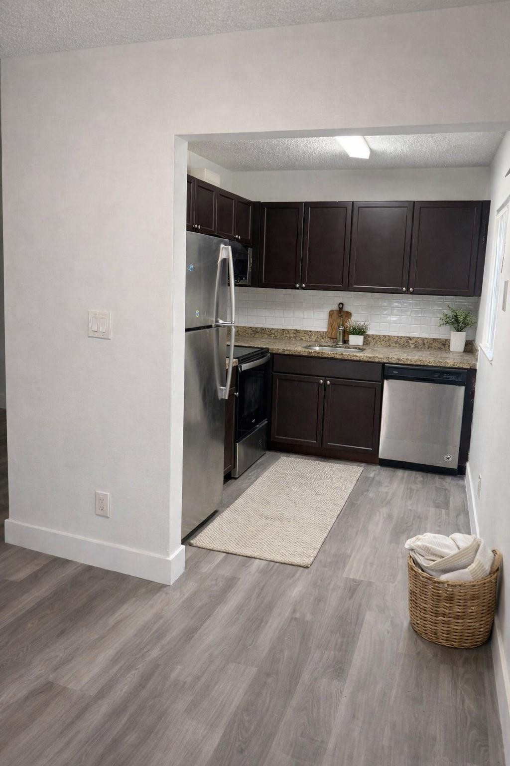 MEADOWS ON THE GREEN - Residential Lease