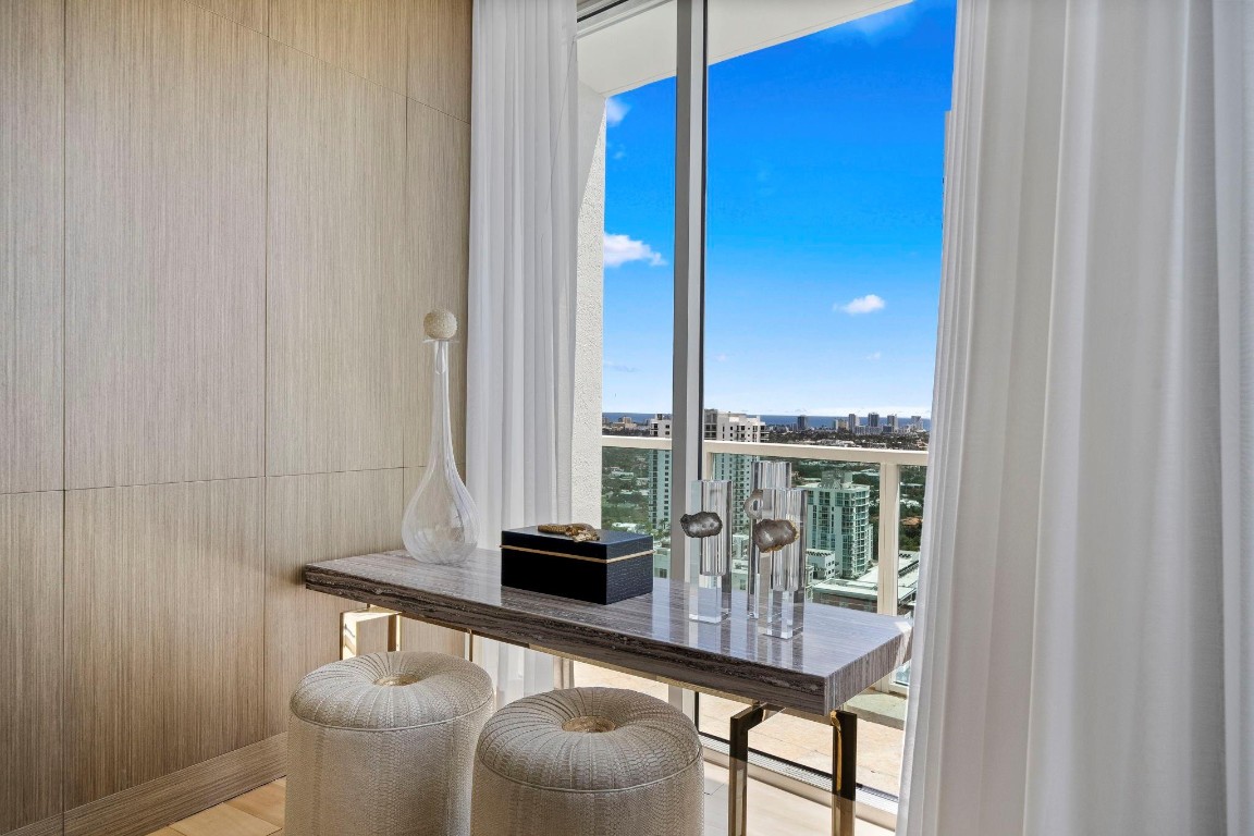 350 LAS OLAS PLACE - Residential