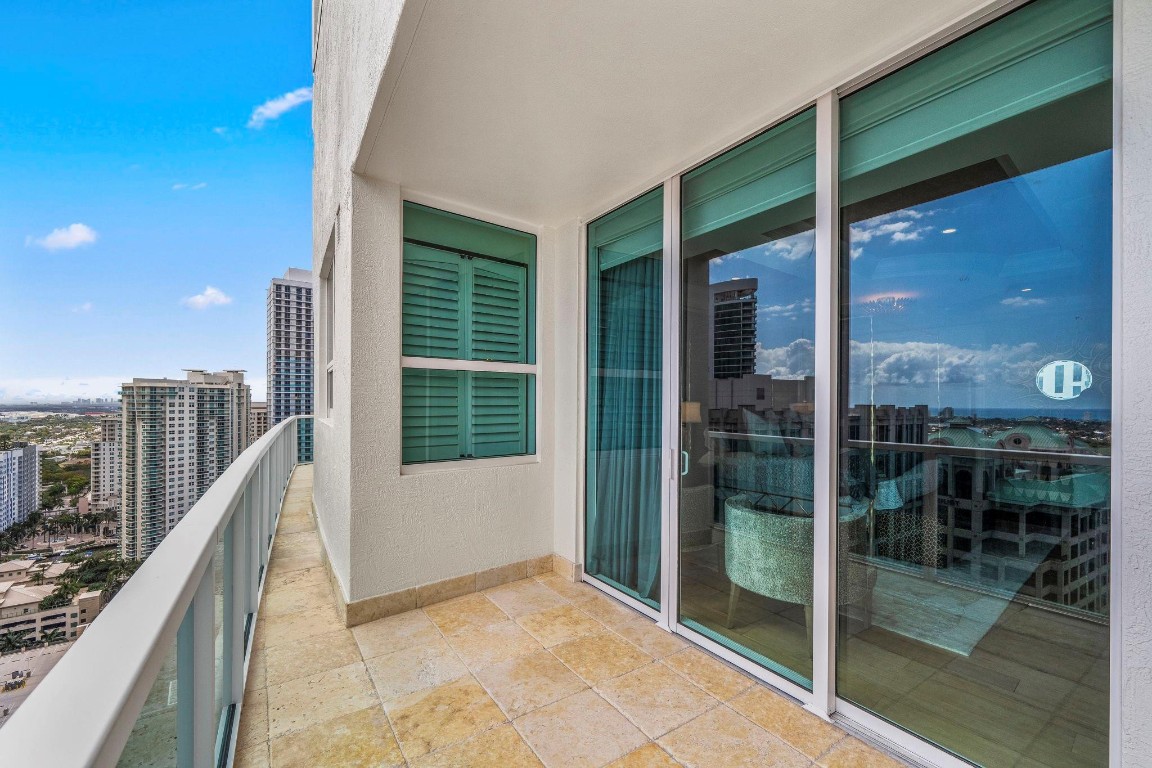 350 LAS OLAS PLACE - Residential