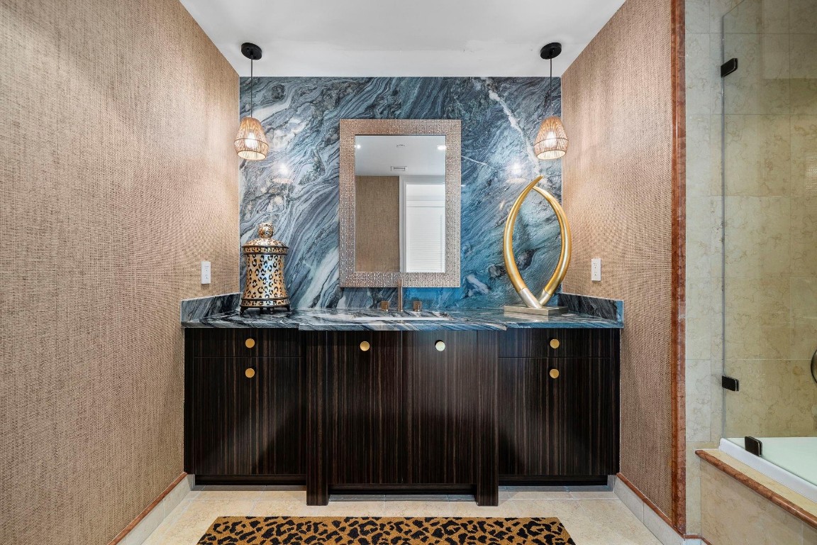 350 LAS OLAS PLACE - Residential