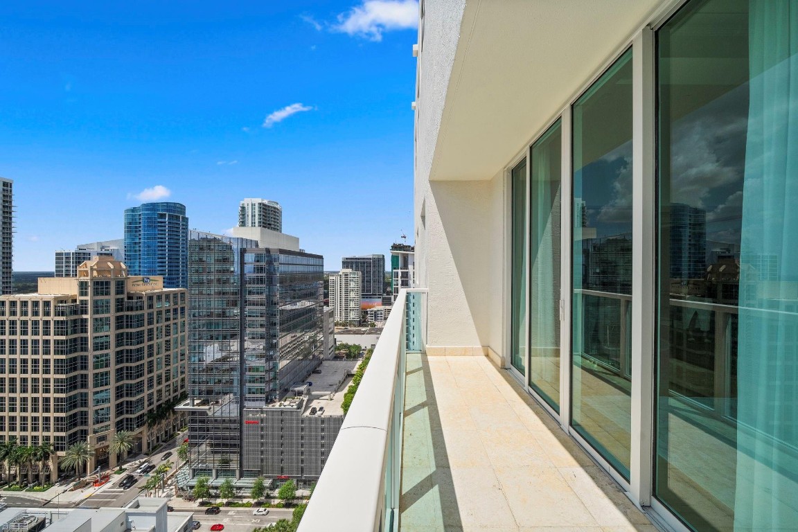 350 LAS OLAS PLACE - Residential