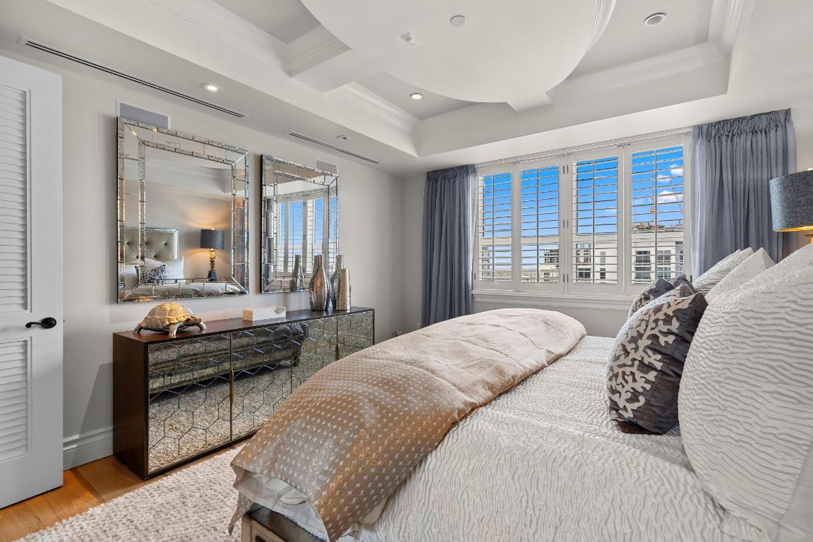 350 LAS OLAS PLACE - Residential