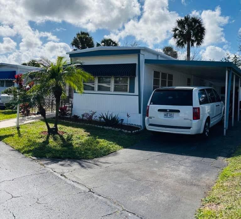 415 Gardenia Court
