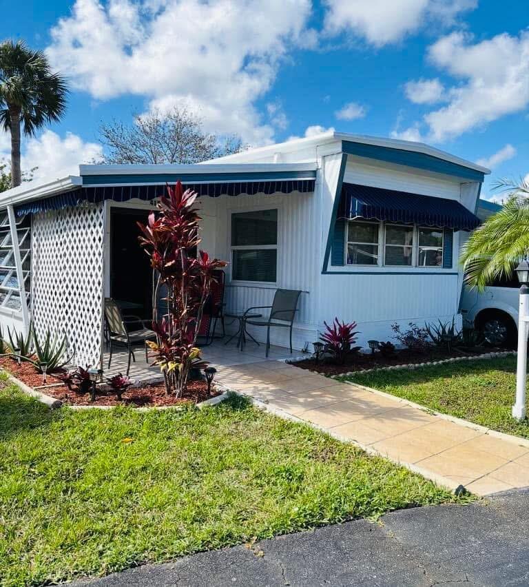 Home for Sale - PineTree Park, Deerfield BeachBeautiful, renovated home located in PineTree Park, a clean, safe, and well-maintained residential community in Deerfield Beach. This vibrant park offers a comfortable lifestyle with excellent amenities:✔ Clubhouse with pool, spa, billiards, petanque, tennis, pickleball, and a full calendar of activities and events (just a 2-minute walk from the home)✔ On-site marina✔ Small dogs and motorcycles allowed,2 bedrooms, including one with a spacious walk-in closet,Bathroom with a corner showerBright Florida Room with dining area and TV spaceLarge driveway with carport,Storage shed with plenty of space,Appliances and furnishings included: two refrigerators, washer-dryer, dishwasher, and full furniture package,Central air co