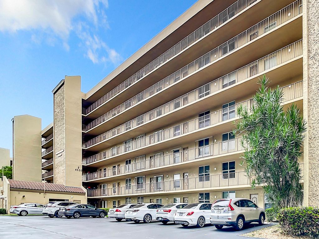 Photo of 4550 NW 18th Avenue #707, Deerfield Beach, FL 33064 (MLS # R11139052)