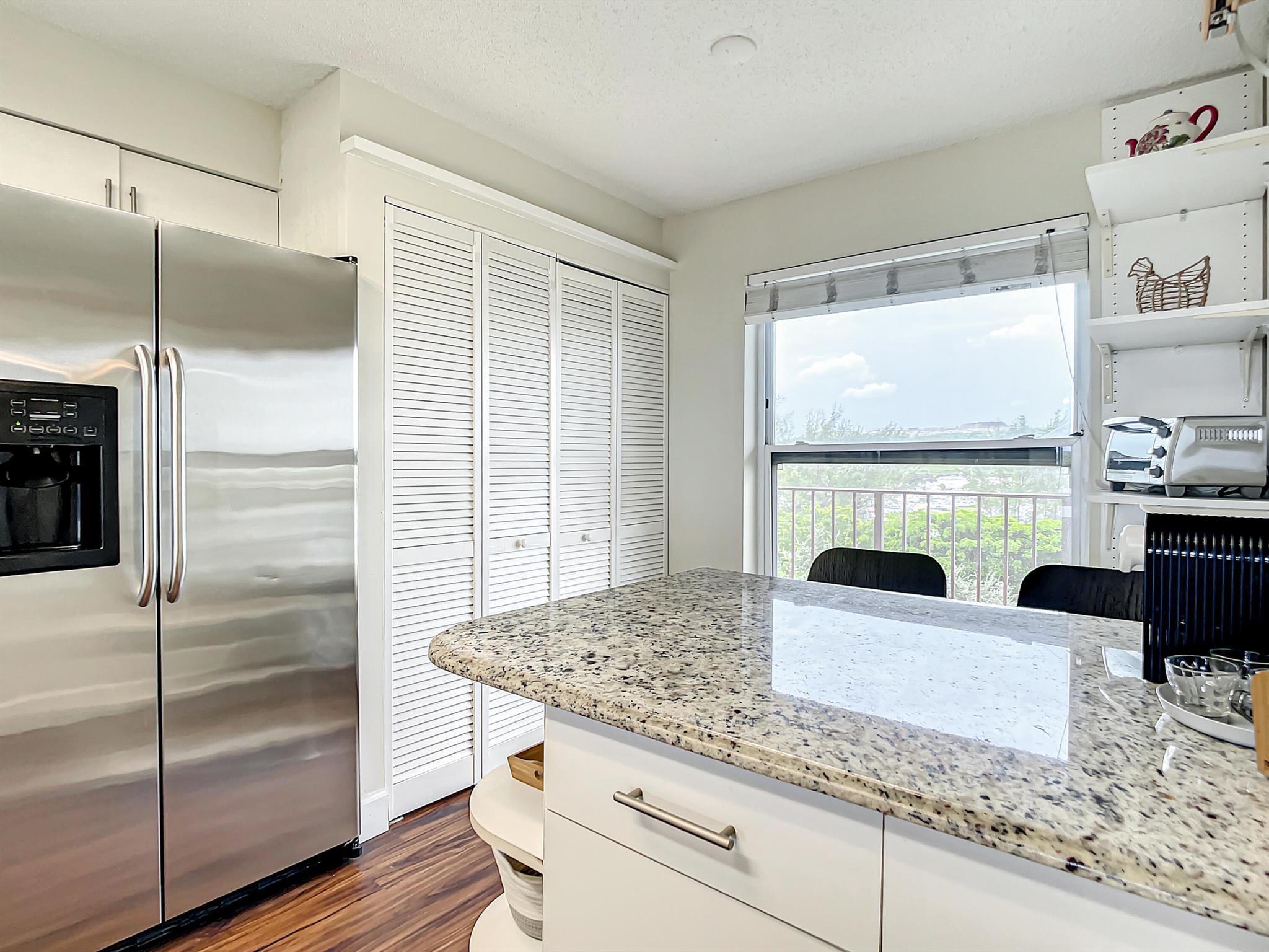 WATERS EDGE TOWERS CONDO - Residential