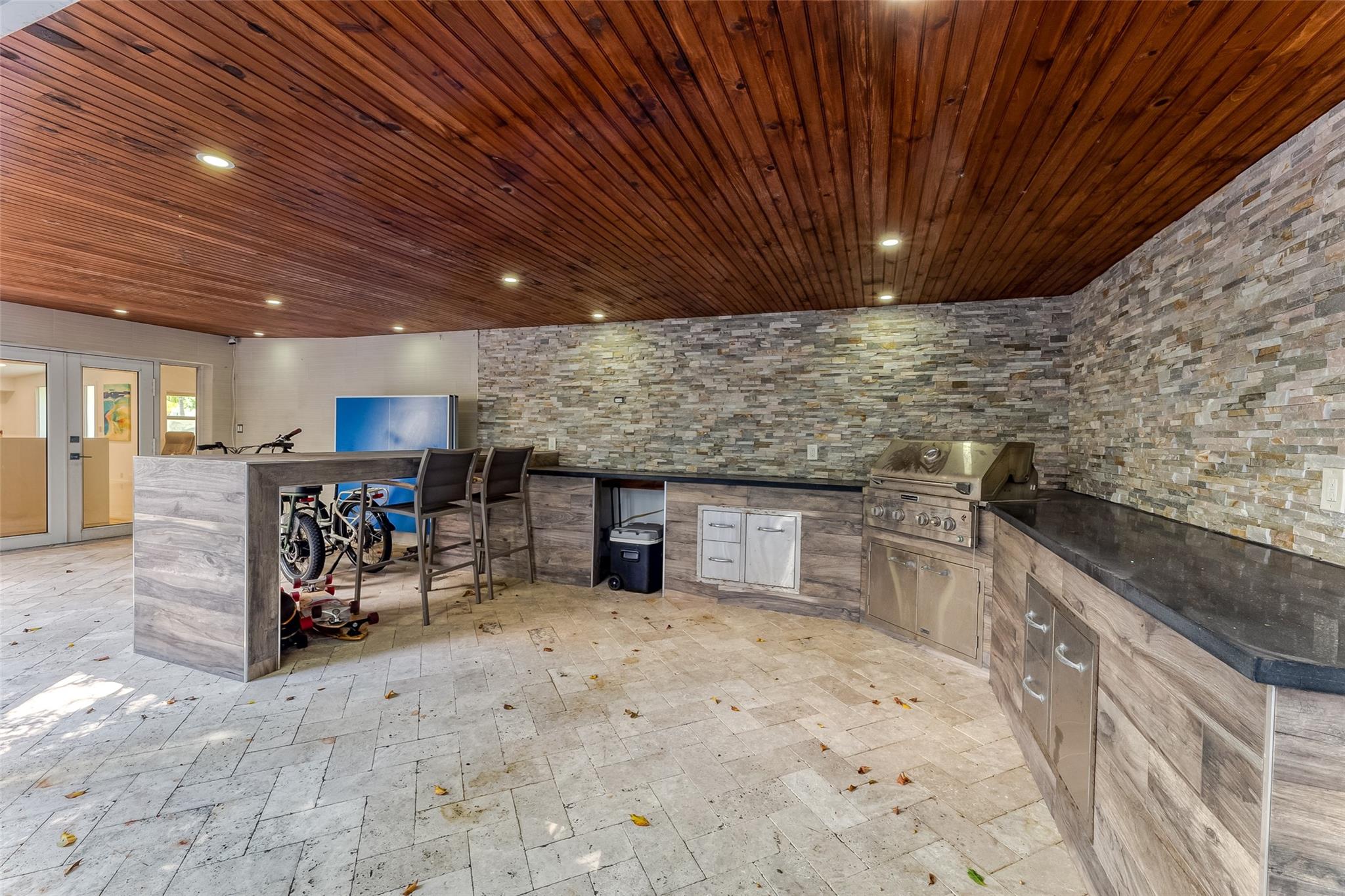 2642 Barbara Dr