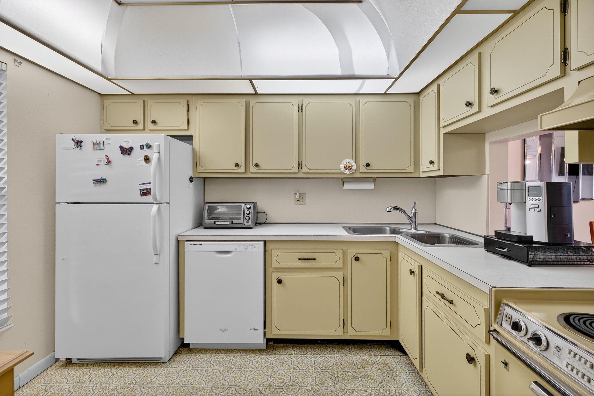 6020 NW 64th Avenue 211