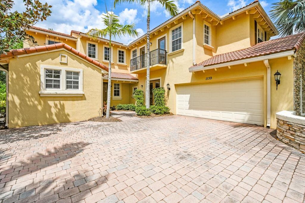 Photo of 1139 Vintner Boulevard, Palm Beach Gardens, FL 33410 (MLS # R10897607)