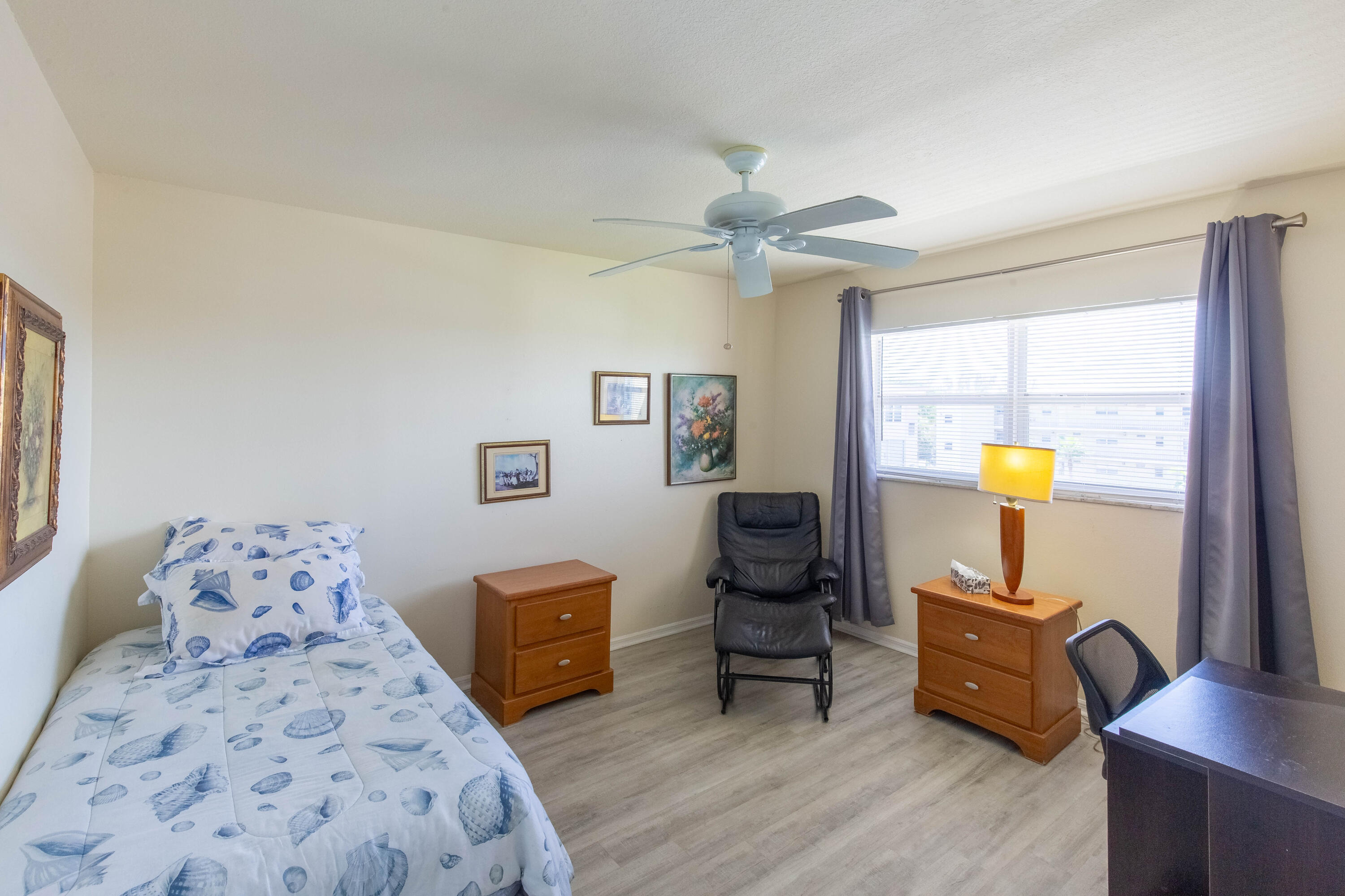 VILLAGE ROYALE ON THE GREEN CONDO - Residential