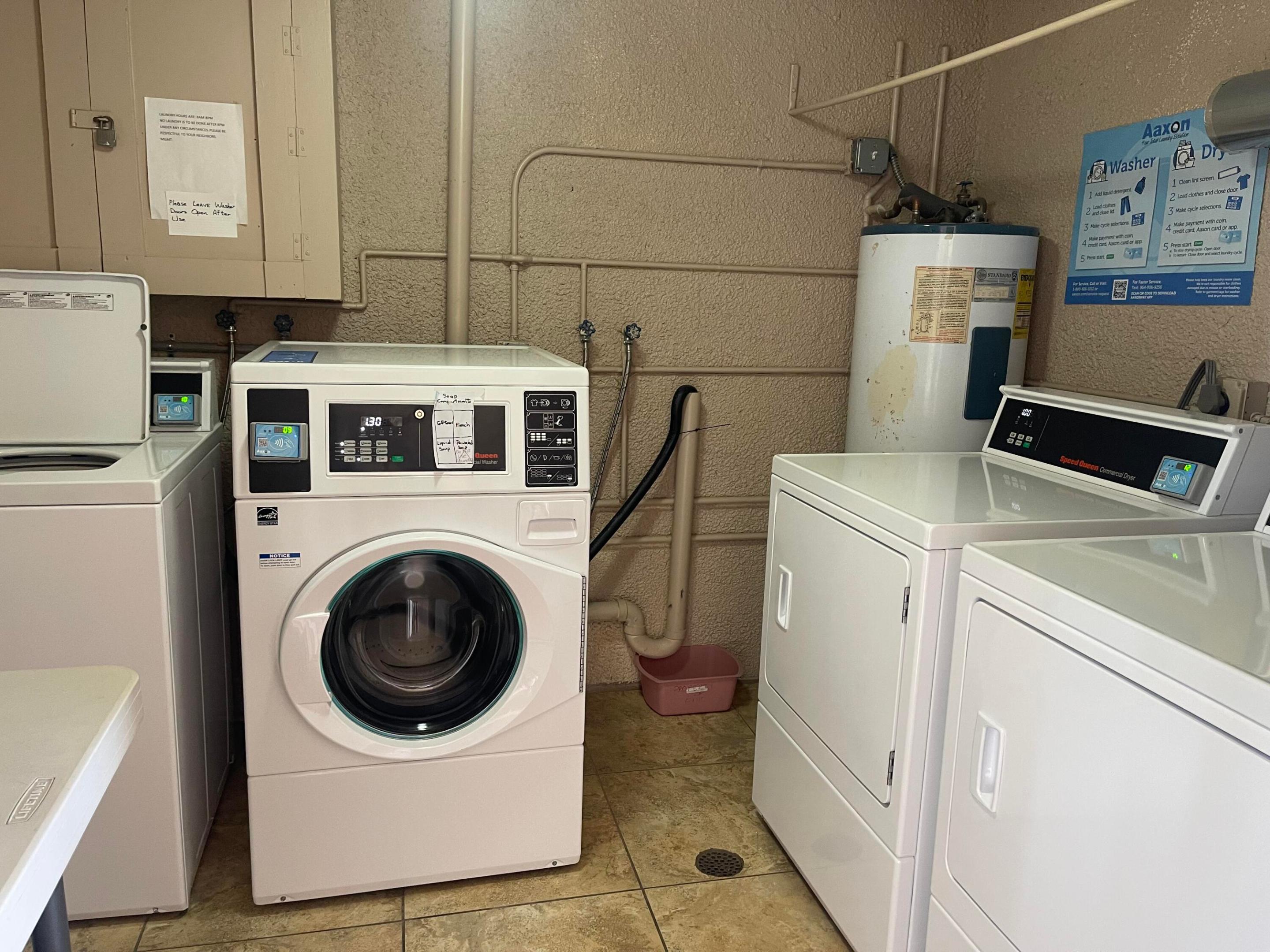 VILLAGE ROYALE ON THE GREEN CONDO - Residential