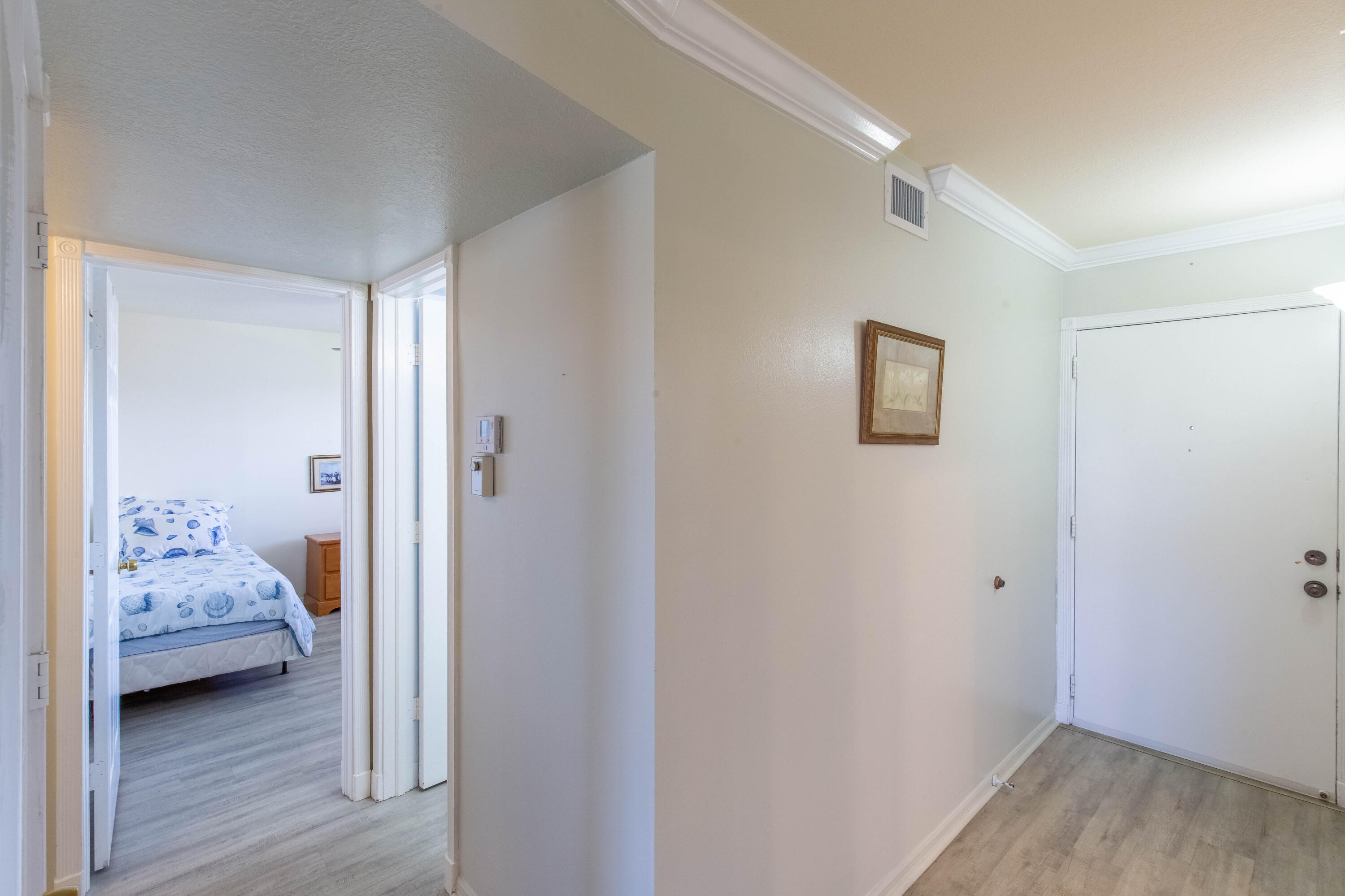 VILLAGE ROYALE ON THE GREEN CONDO - Residential