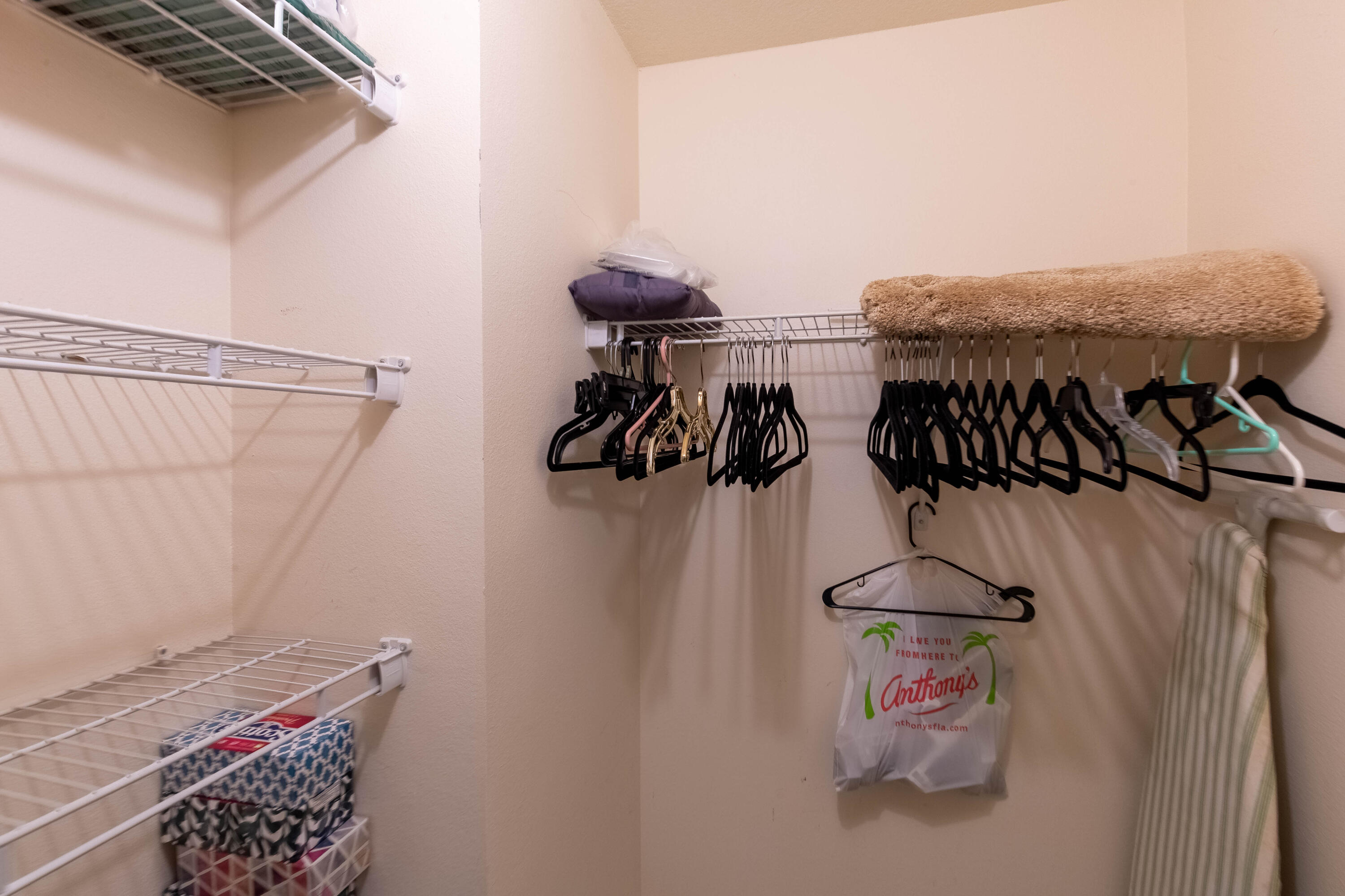 VILLAGE ROYALE ON THE GREEN CONDO - Residential