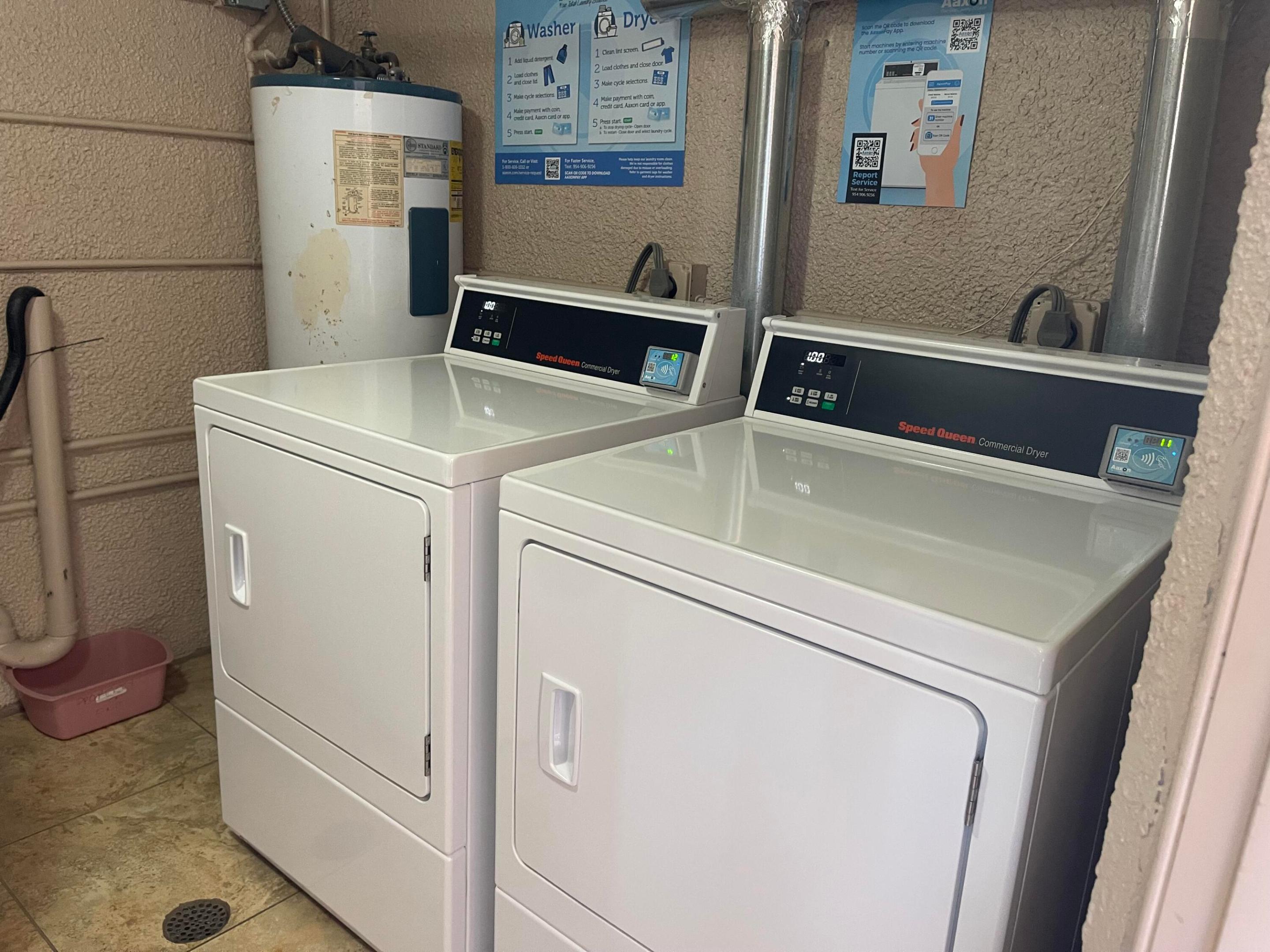 VILLAGE ROYALE ON THE GREEN CONDO - Residential