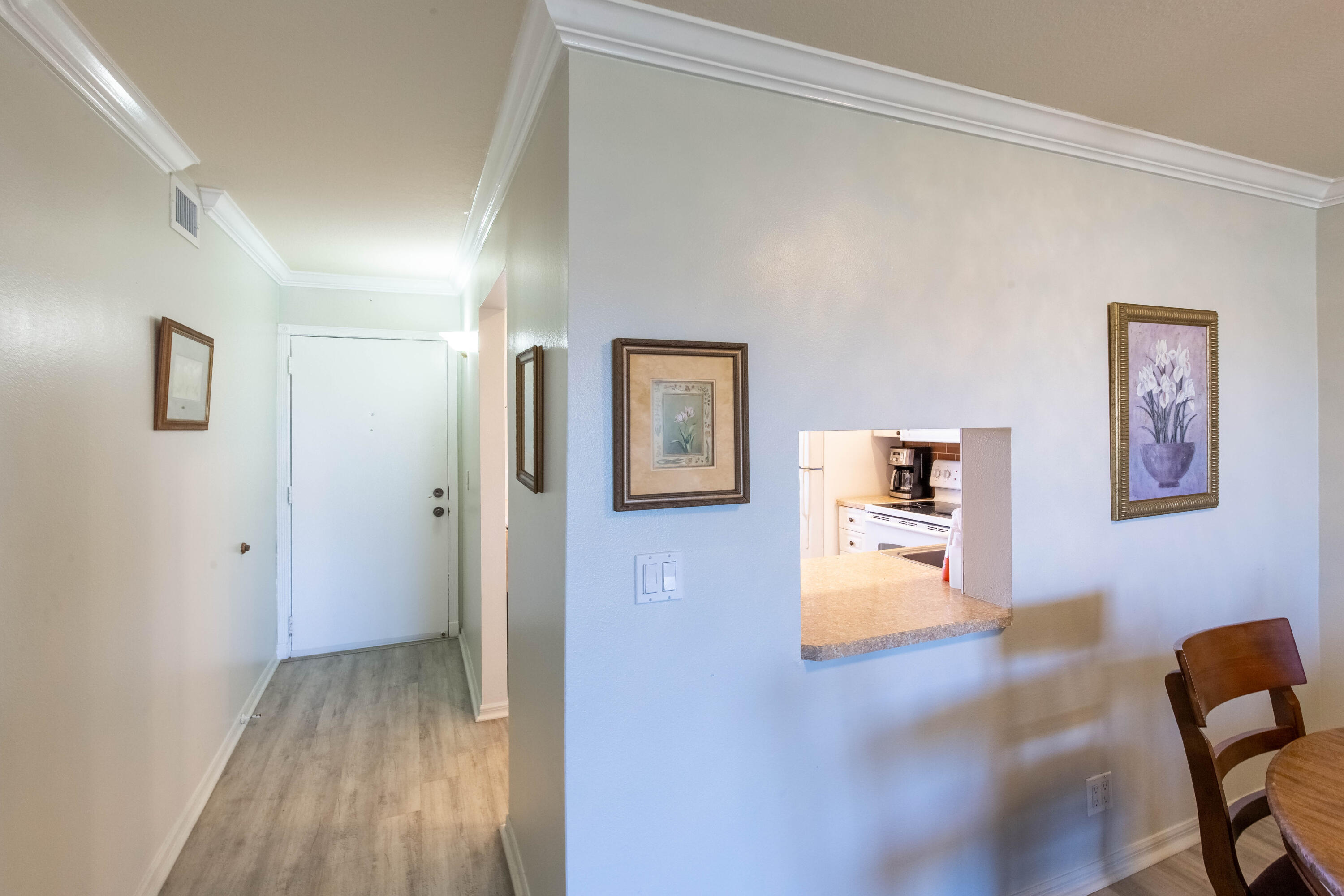 VILLAGE ROYALE ON THE GREEN CONDO - Residential