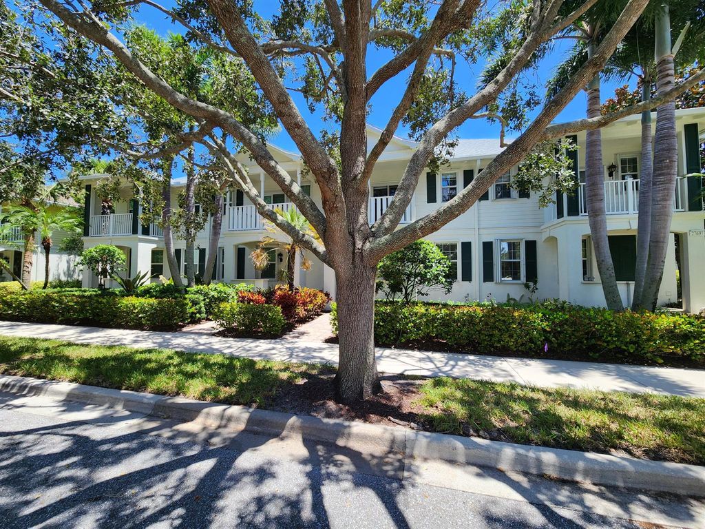 Photo of 2761 E Community Drive, Jupiter, FL 33458 (MLS # R11115807)