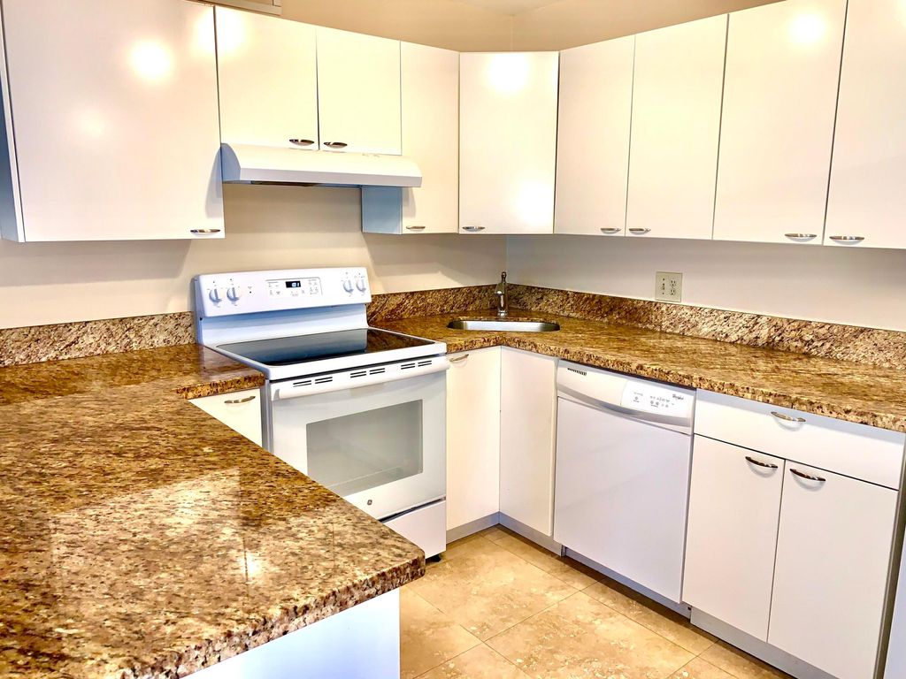 Photo of 4988 Sable Pine Circle #B1, West Palm Beach, FL 33417 (MLS # R11169634)