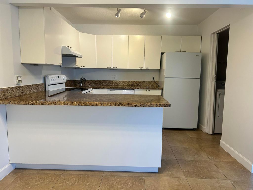 Photo of 4988 Sable Pine Circle #B1, West Palm Beach, FL 33417 (MLS # R11169634)