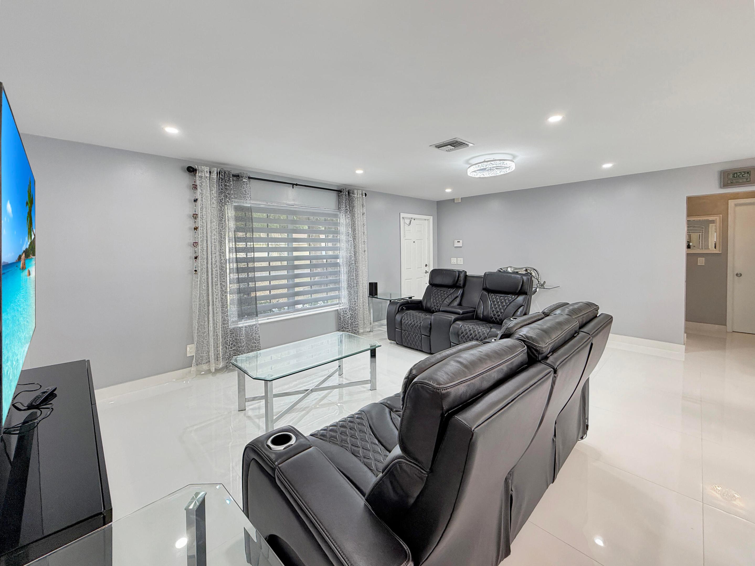 WILLOWS THE FIRST ADD - Residential