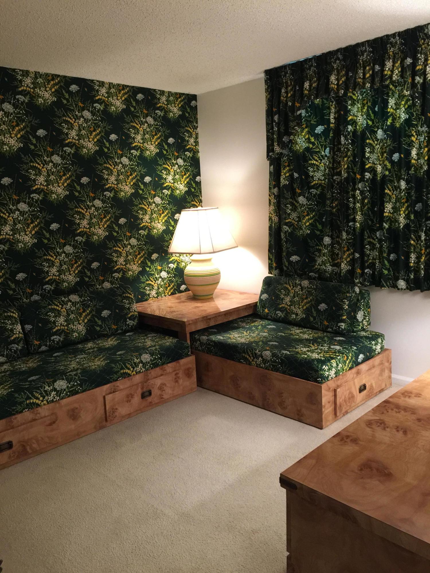 PALM LAKES CONDO - Residential