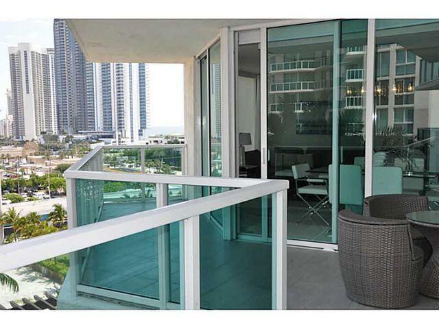 This is one of the best units in elegant St. Tropez building, Bay front property located in the heart of Sunny Isles Beach with 3 bedrooms and 2 full baths, decorated by interior designer, turn key unit. High impact windows and doors, huge semi wrap around balcony, European kitchen and finishes, Euro appliances, new dishwasher, New AC. Walking distance to the beach, one mile to Bal Harbor shops and close to Aventura Mall. Full Amenities bldg, 24/7 front desk concierge & valet, business center on lobby level, infinity pool, jacuzzi, lounge chairs with cushions and towels, gym and much more. Need to see it to fully appreciate!!!!