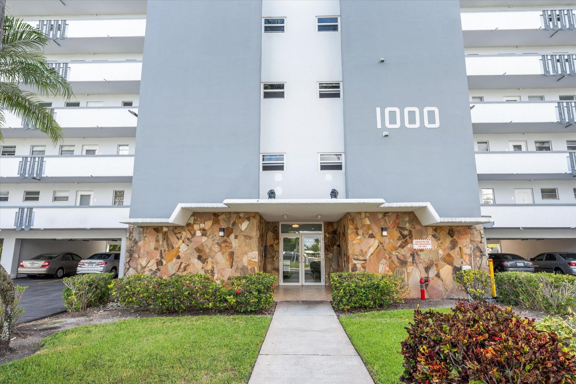1000 NE 14th Ave 211