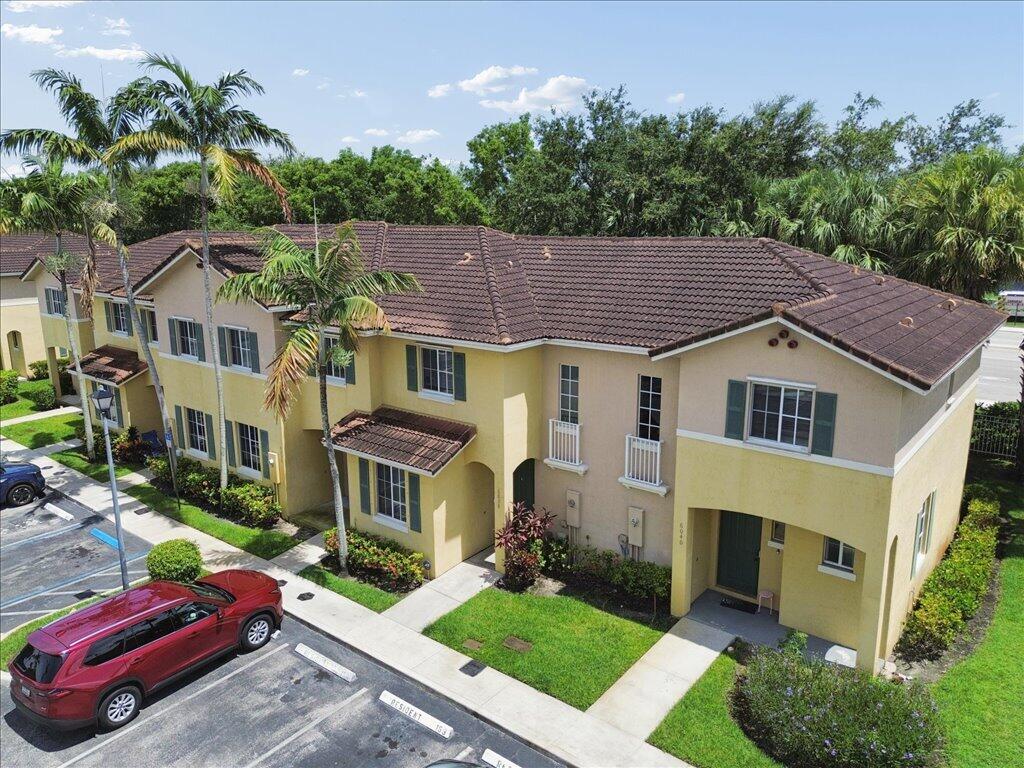 6036 SW 19th Place