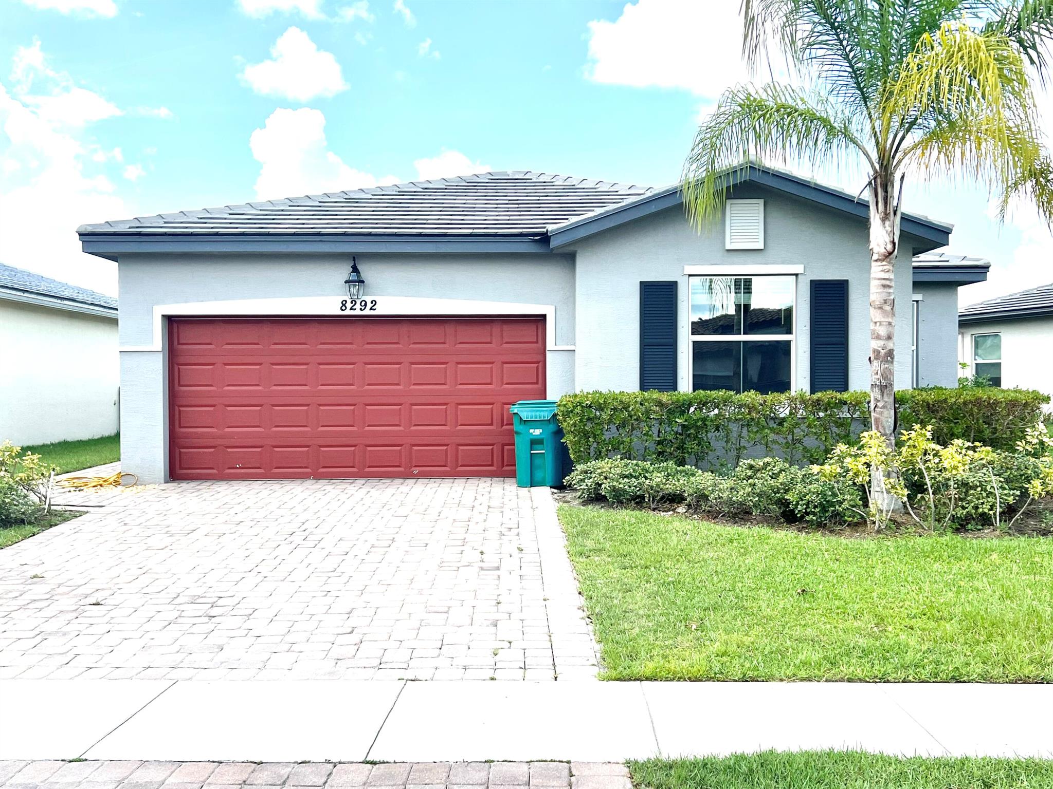 Beautiful 4/2/2 on a lake with a fenced in backyard. Luxury Vinyl throughout the entire home. Double sinks in master bath, granite in the kitchen, SS Appliances. Tenant has access to the pool at the clubhouse. Lots of amenities on site. Tenant is responsible for maintaining renters insurance and lawn. If you have a pet the rent will be $100 more per month.