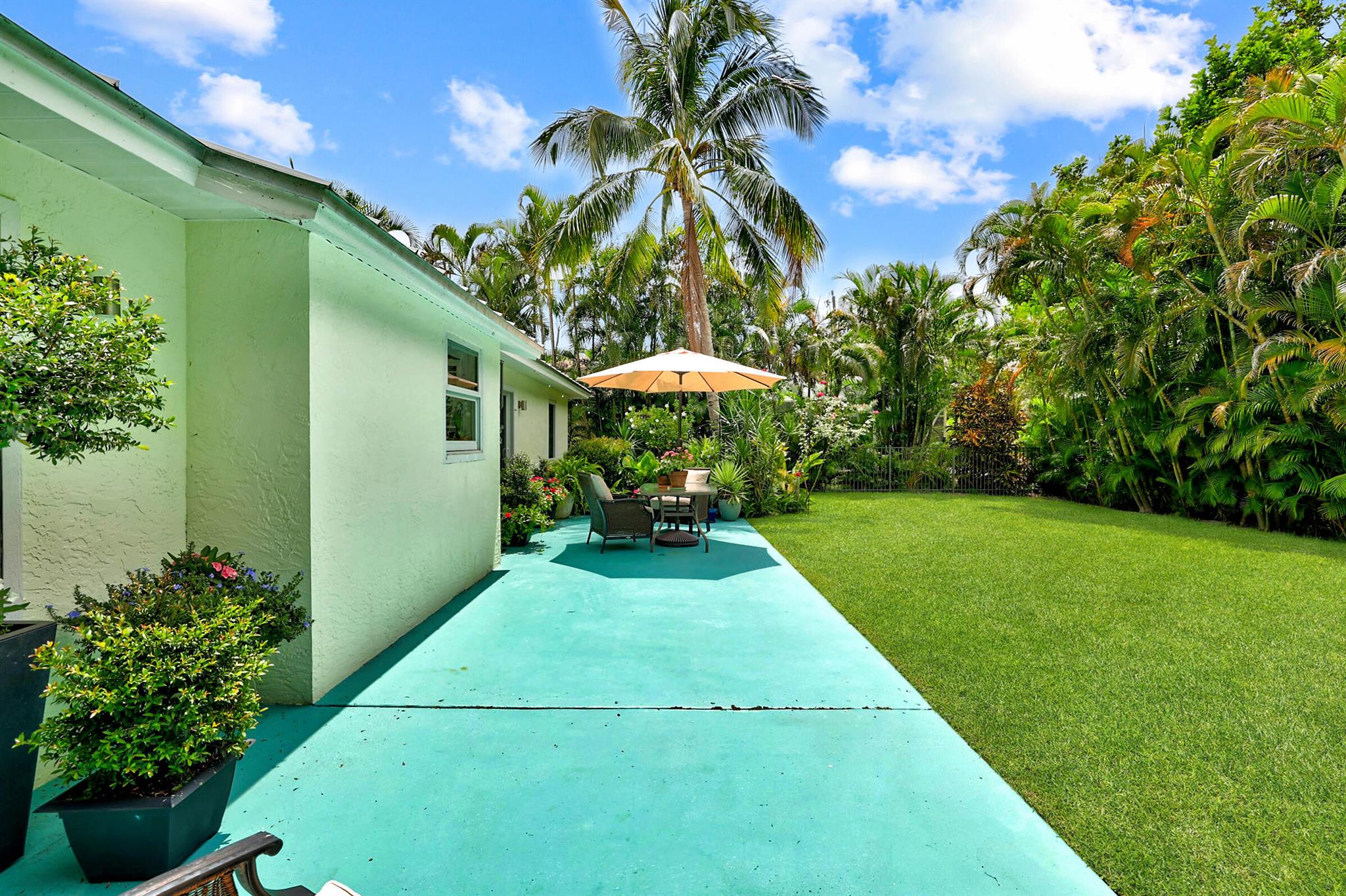 ROCKY POINT ESTATES - Residential