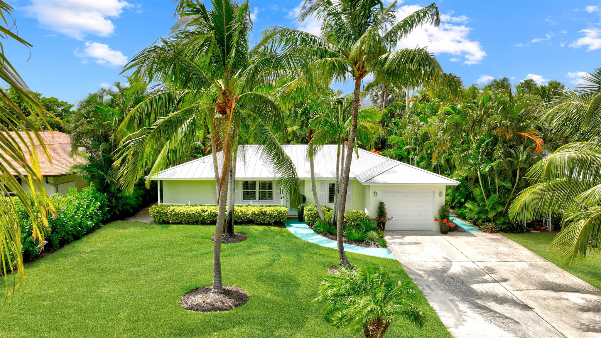 ROCKY POINT ESTATES - Residential