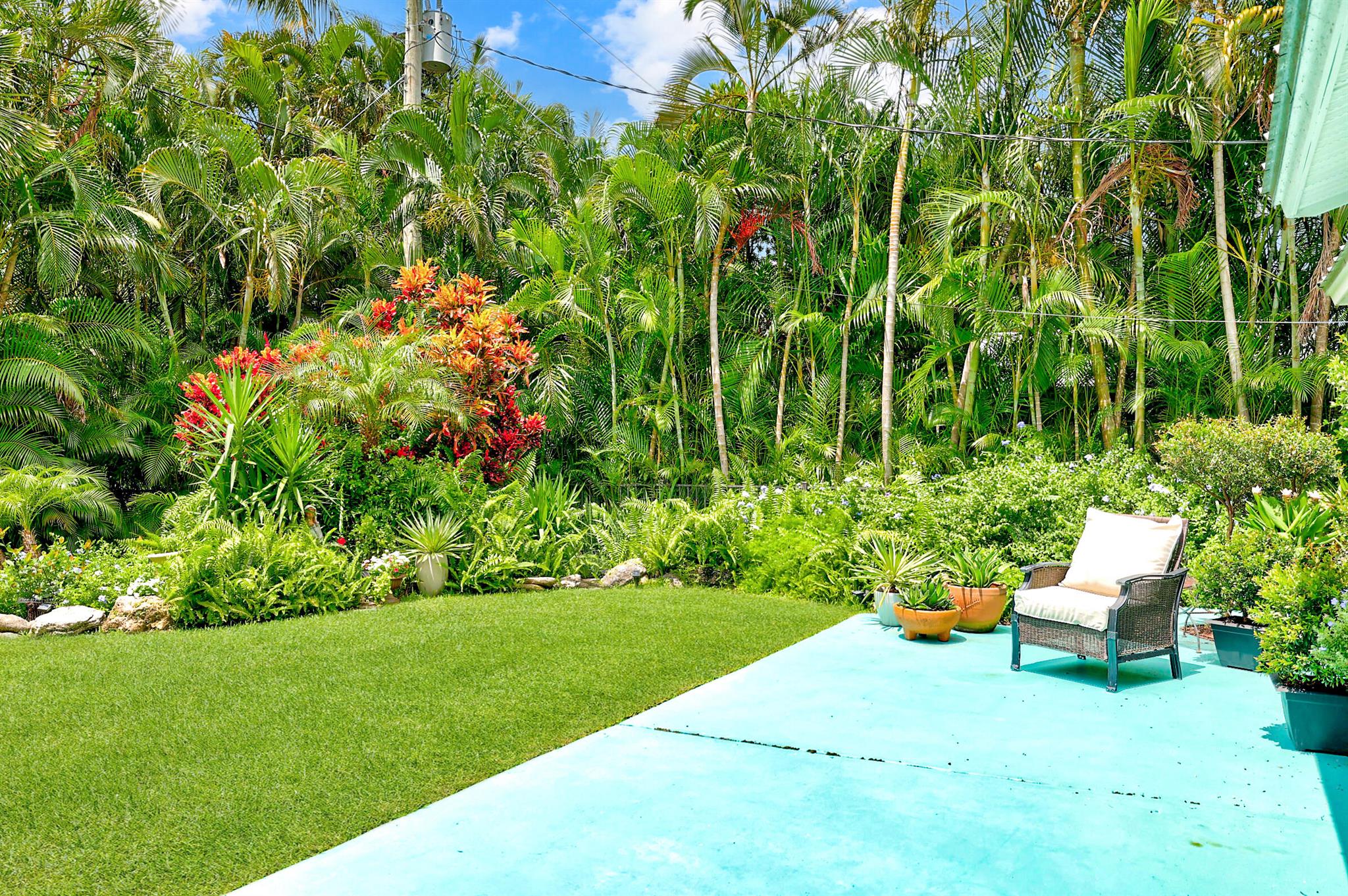 ROCKY POINT ESTATES - Residential