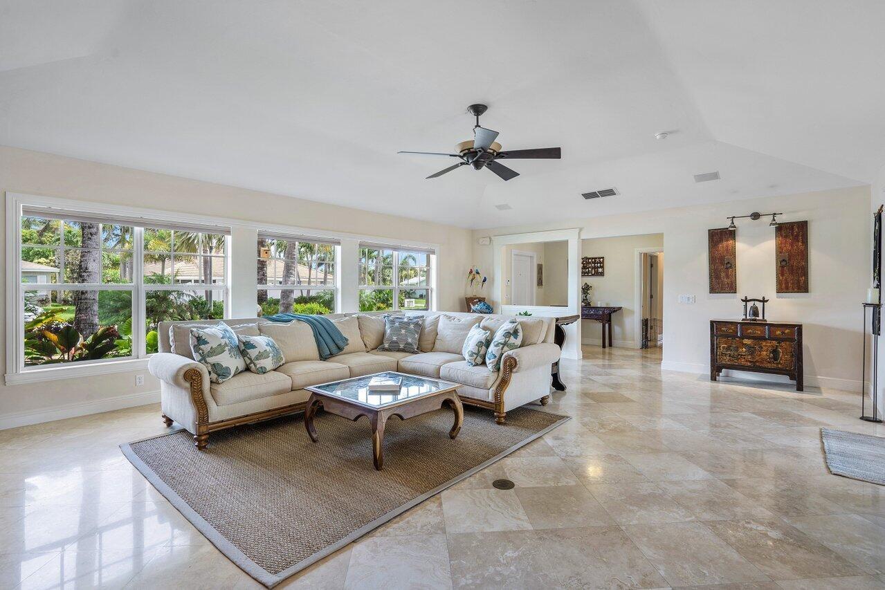 200 Cascade Lane