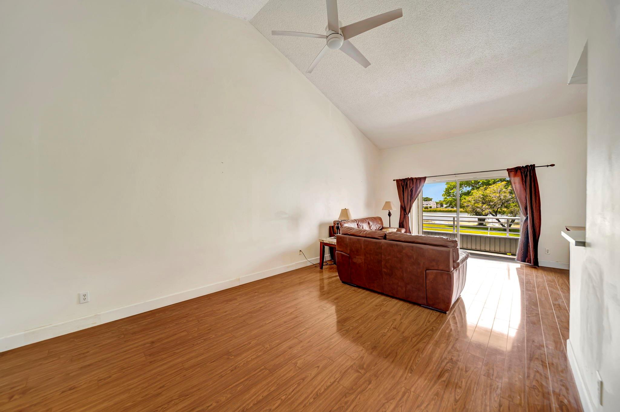 Summer Lake - Residential