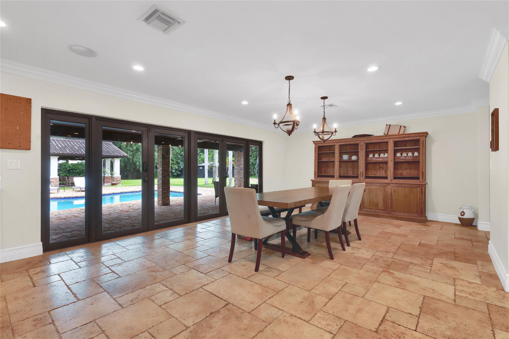 EVERGLADES SUGAR & LAND - Residential Lease