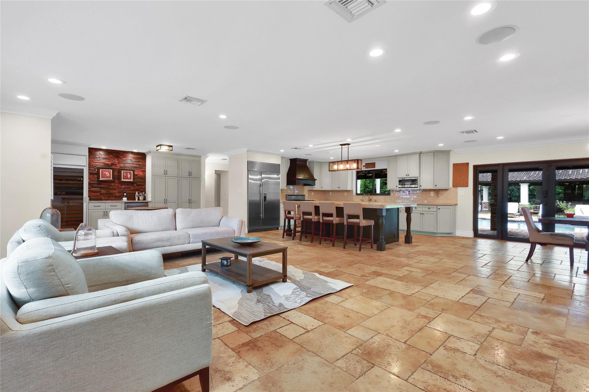 EVERGLADES SUGAR & LAND - Residential Lease