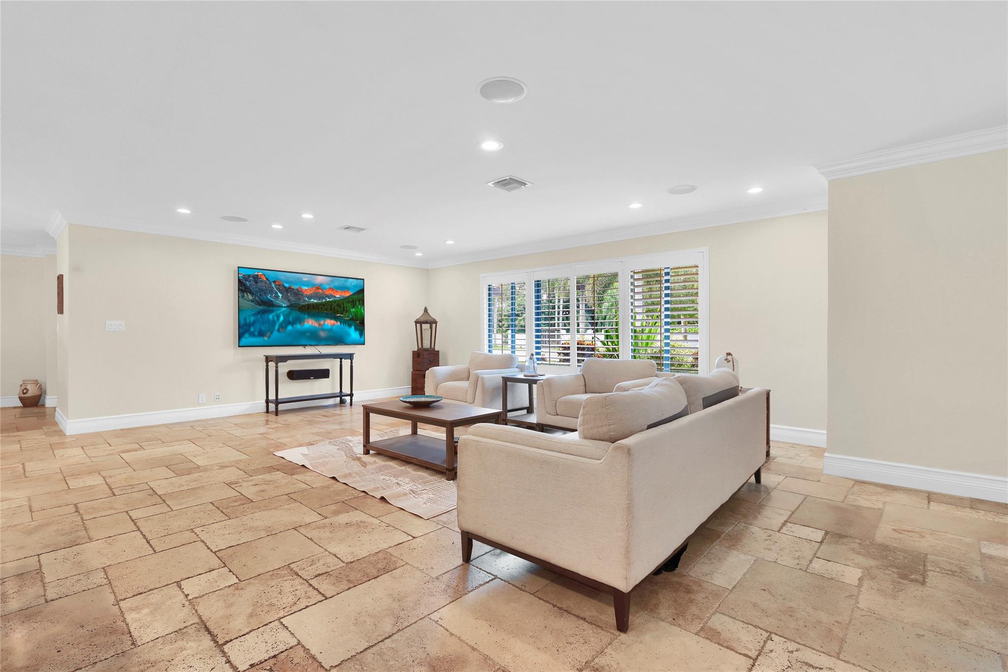 EVERGLADES SUGAR & LAND - Residential Lease