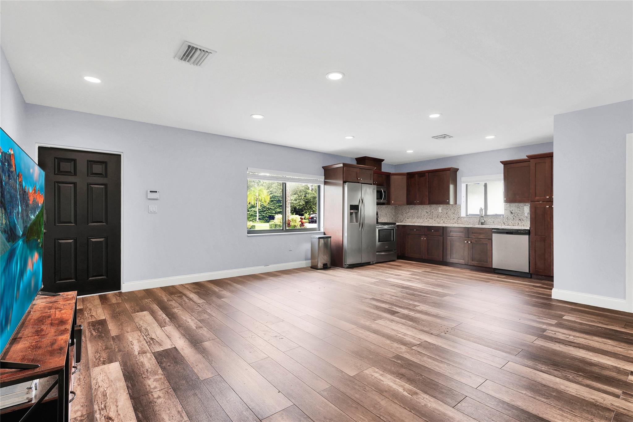 EVERGLADES SUGAR & LAND - Residential Lease
