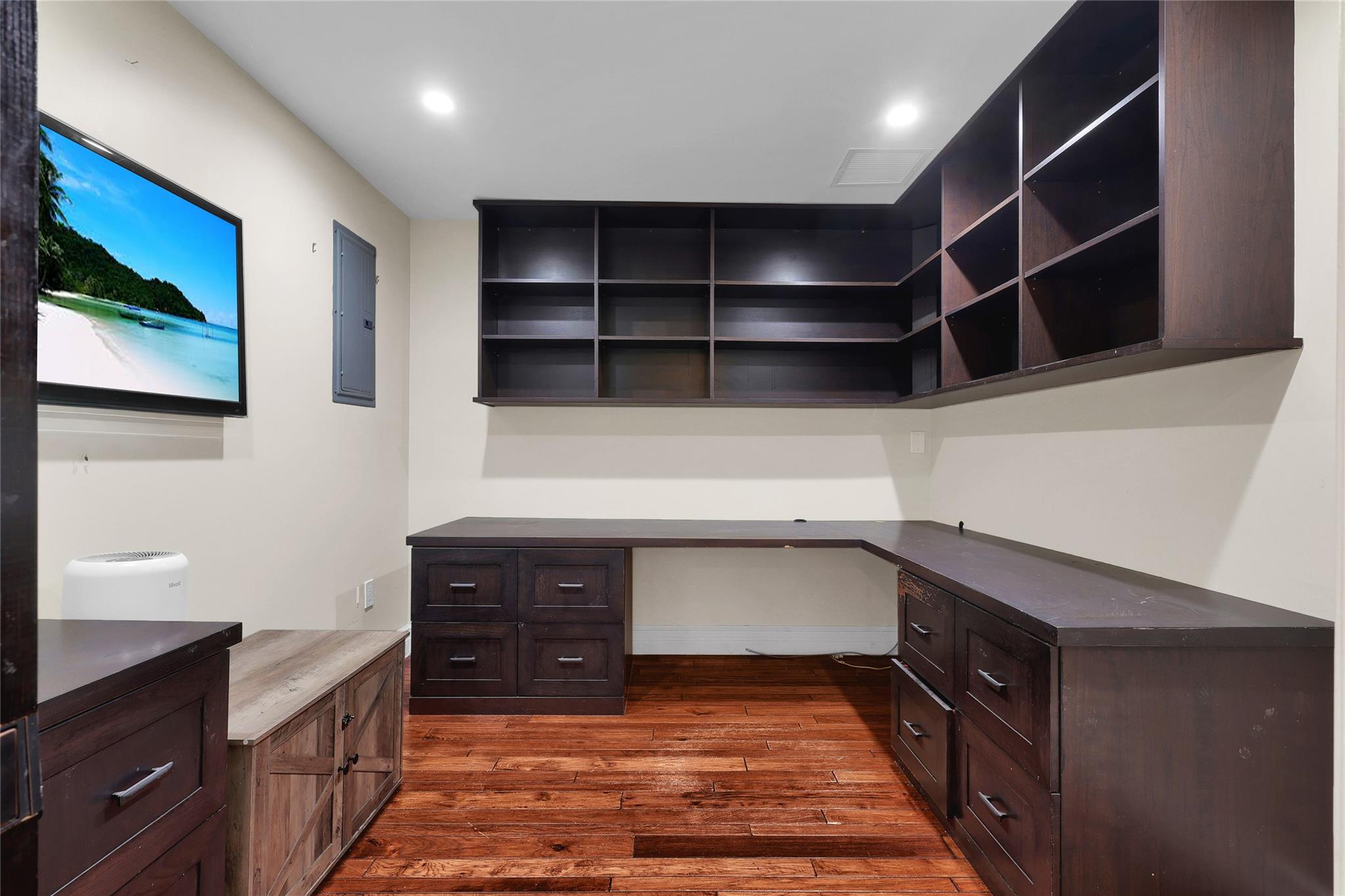 EVERGLADES SUGAR & LAND - Residential Lease