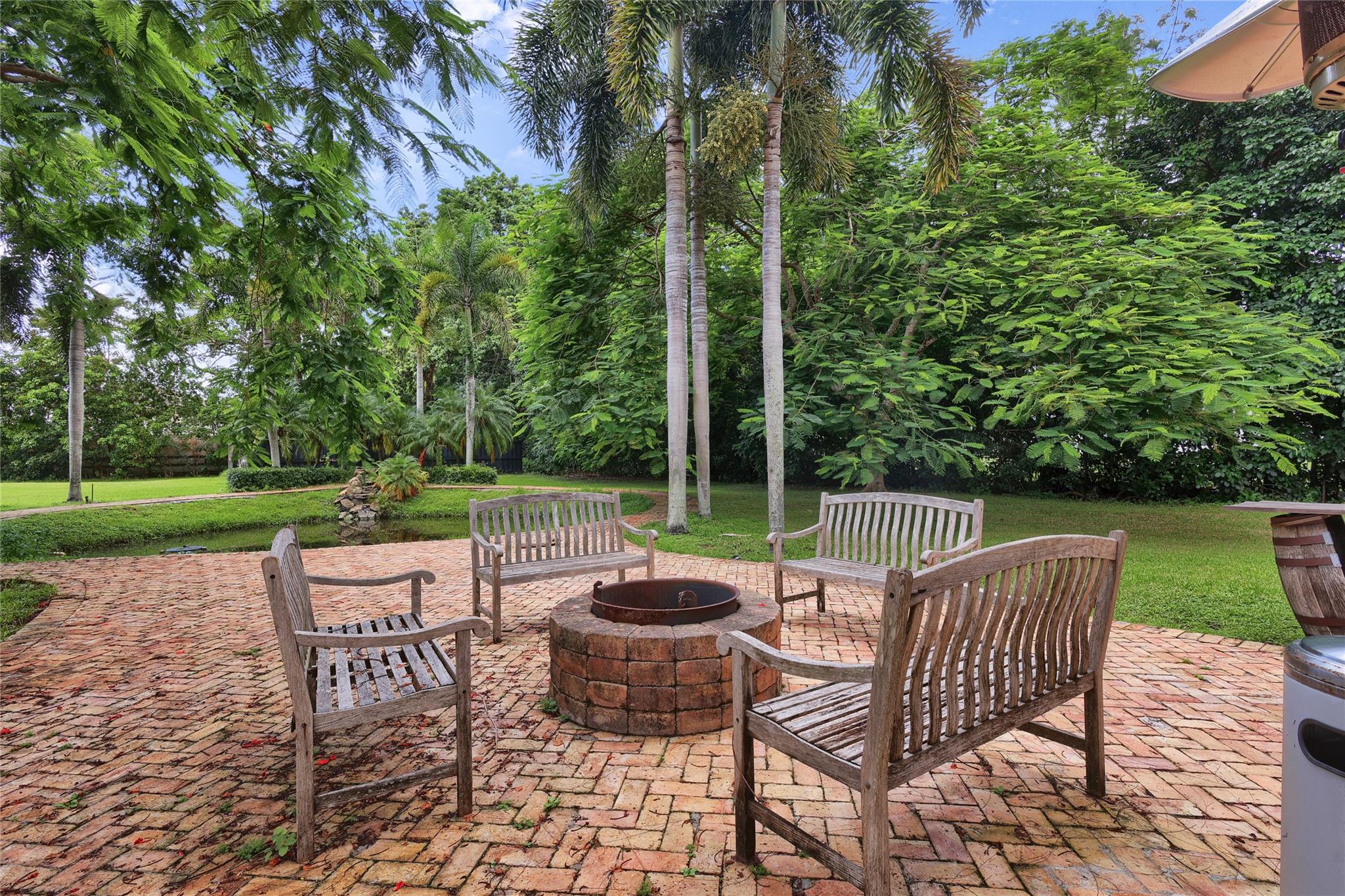 EVERGLADES SUGAR & LAND - Residential Lease