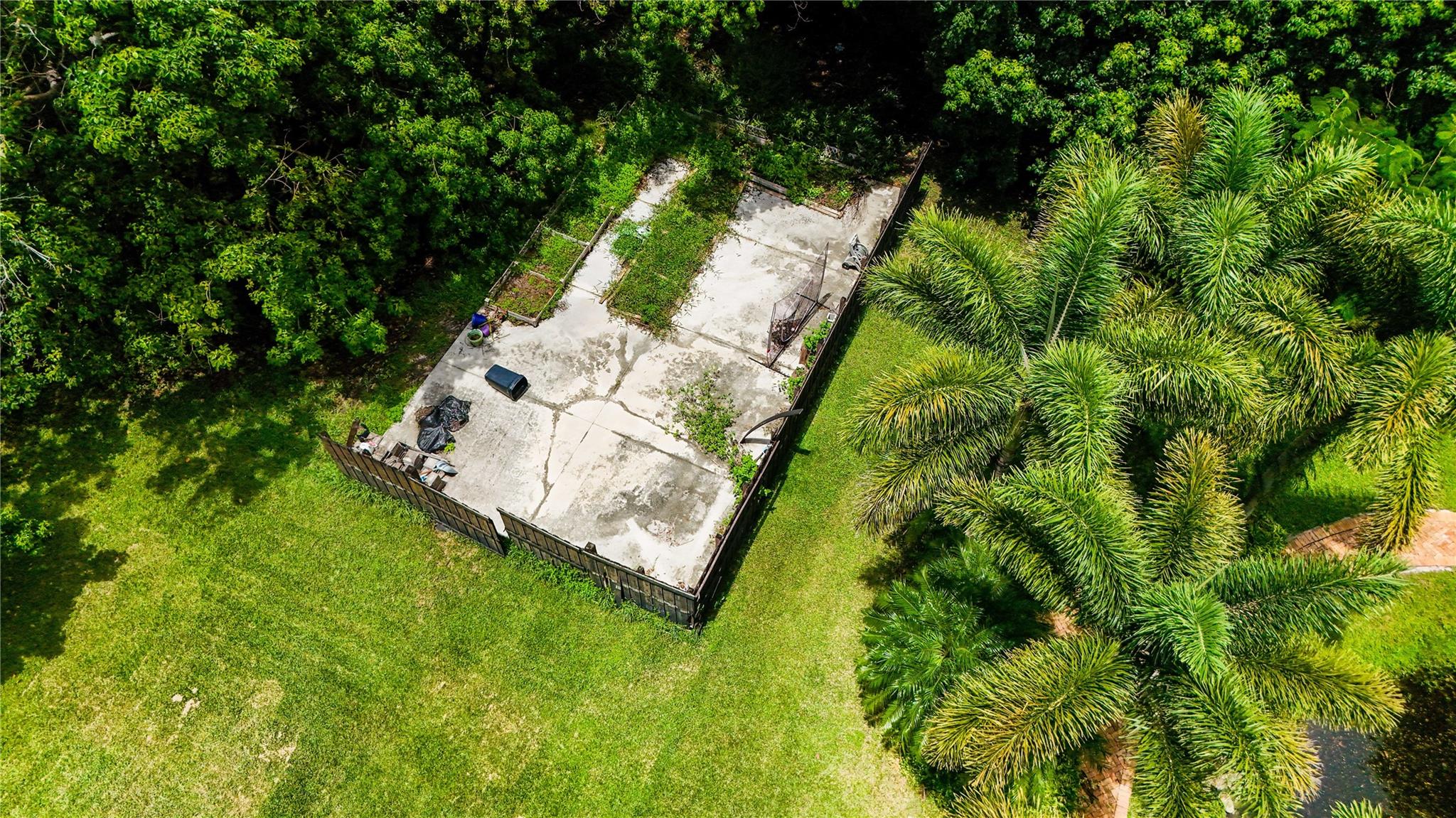 EVERGLADES SUGAR & LAND - Residential Lease