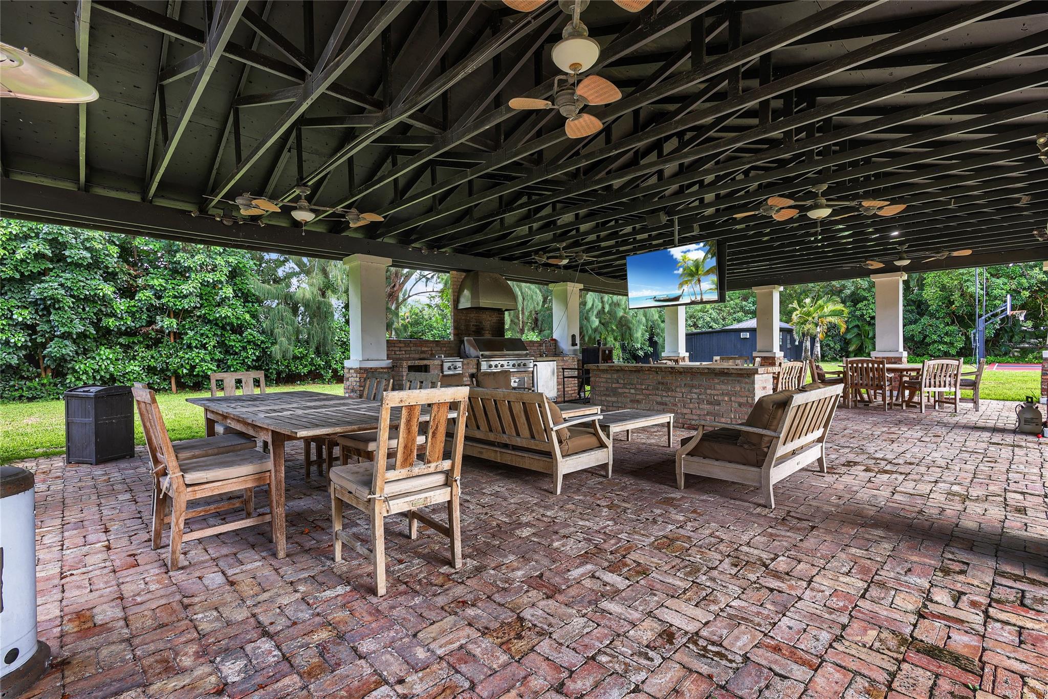 EVERGLADES SUGAR & LAND - Residential Lease
